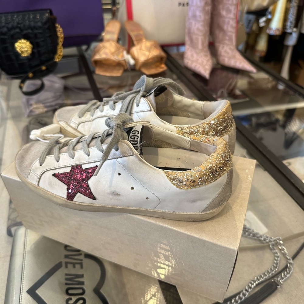 Golden Goose size 7. Excellent condition!! Barely worn. Fun and Sparkly!
